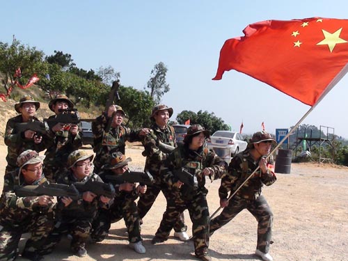 周末帶上M子一起來玩刺激的真人CS野戰(zhàn)吧！等你哦！